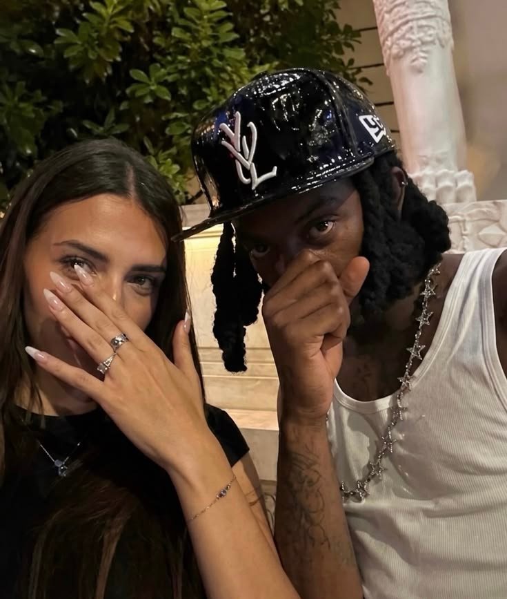 Carti Couple PFP