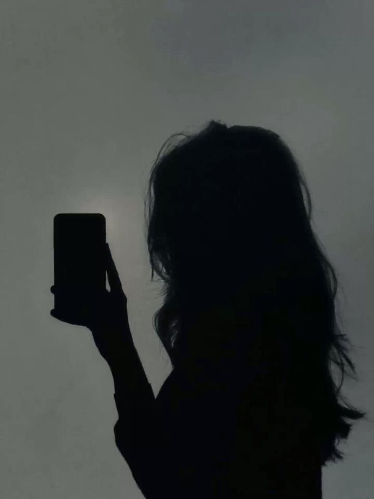 Dark PFP Girl