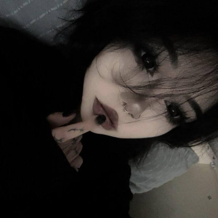 Dark PFP Goth