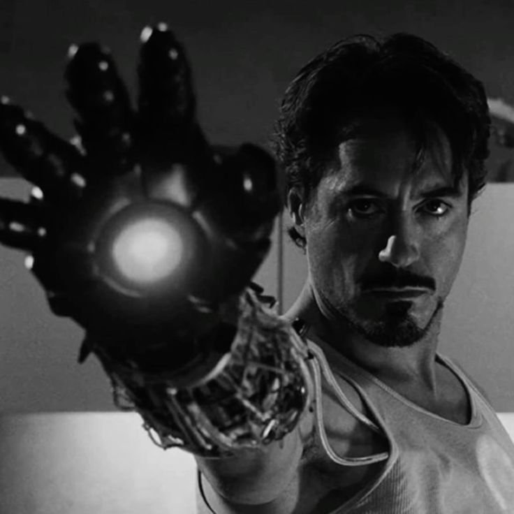 Iron Man PFP Dark