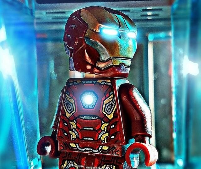 Lego Iron Man PFP
