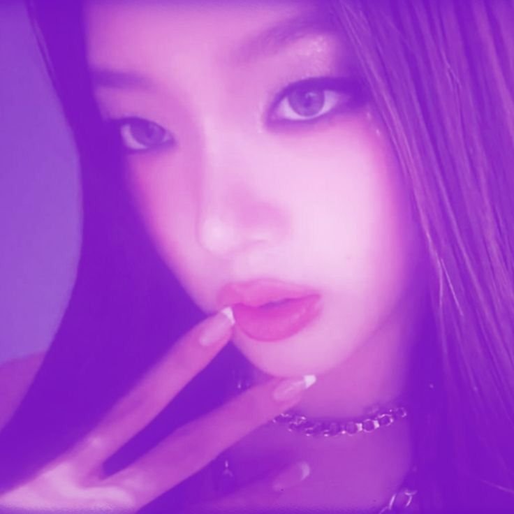 Purple PFP Katseye