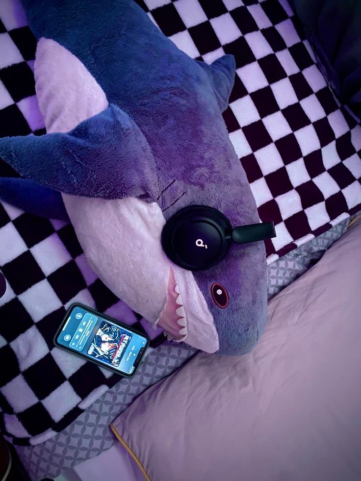 Shark PFP Furry