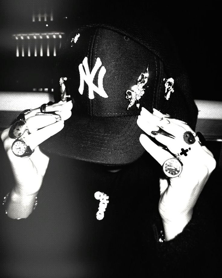 Tuff PFP Black And White