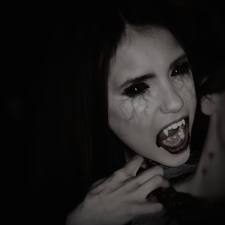 Vampire Diaries PFP