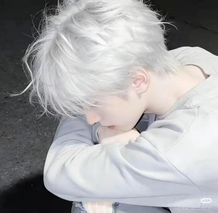 White PFP Aesthetic Boy